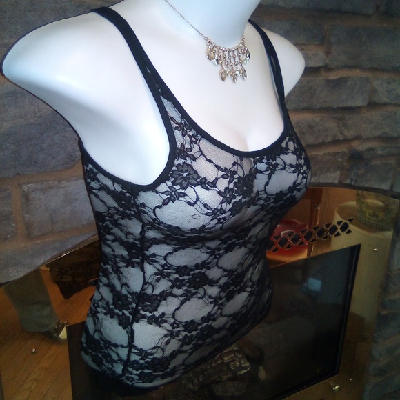 New NY&Company Lace Tank - Picture 2 of 5